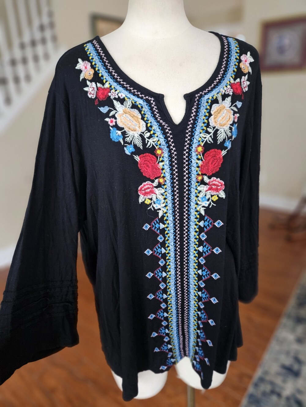 Liv Los Angeles Embroidered Top 3X